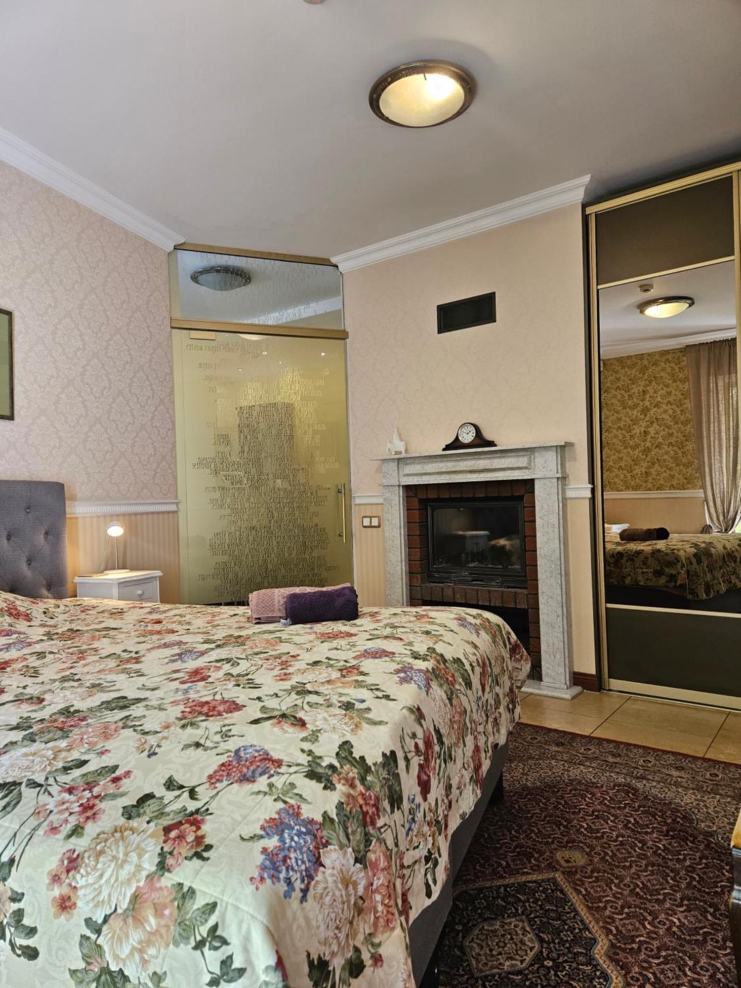 Barrister'S Apartments With Fireplace Siauliai  Exterior photo