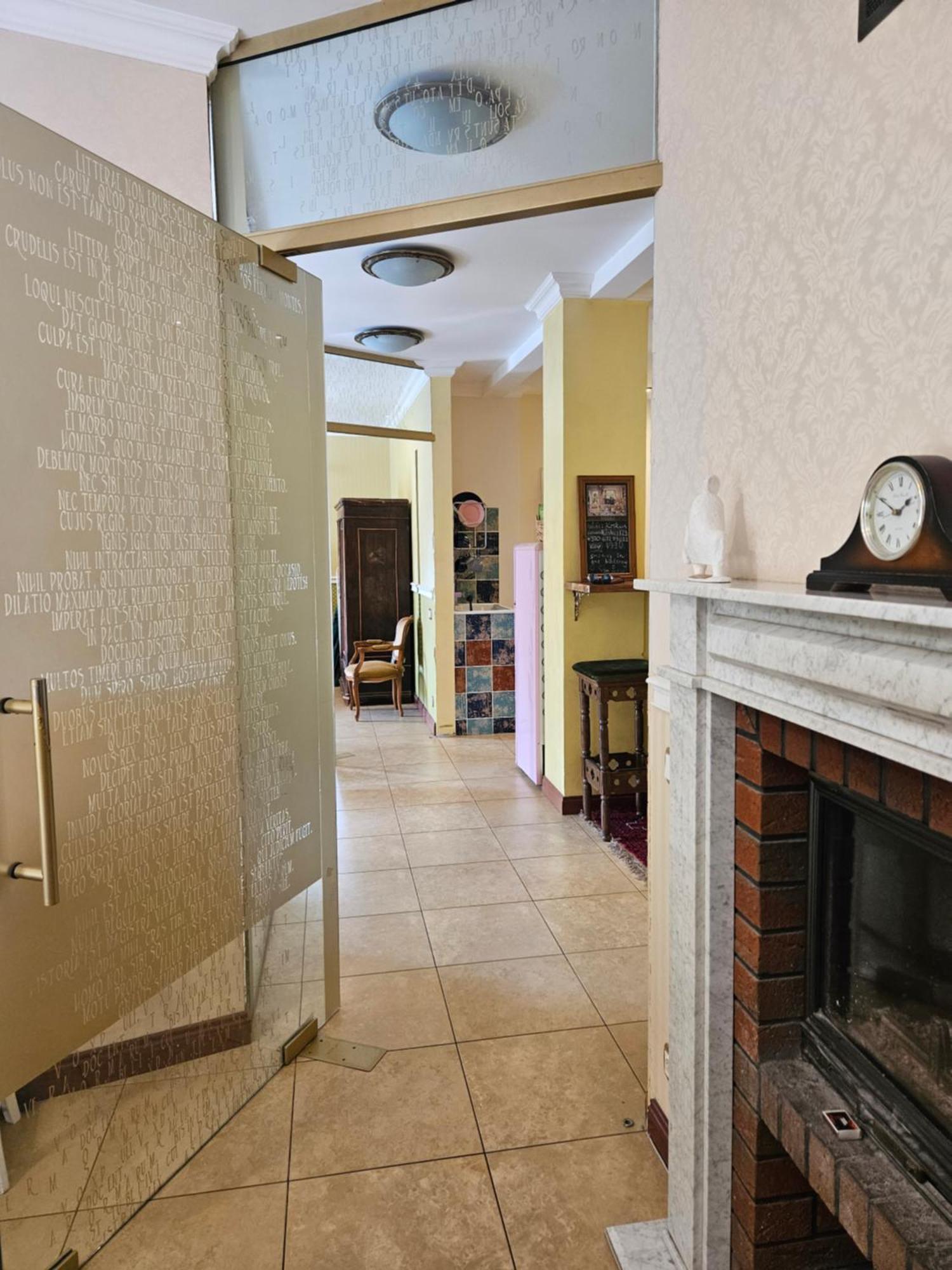 Barrister'S Apartments With Fireplace Siauliai  Exterior photo